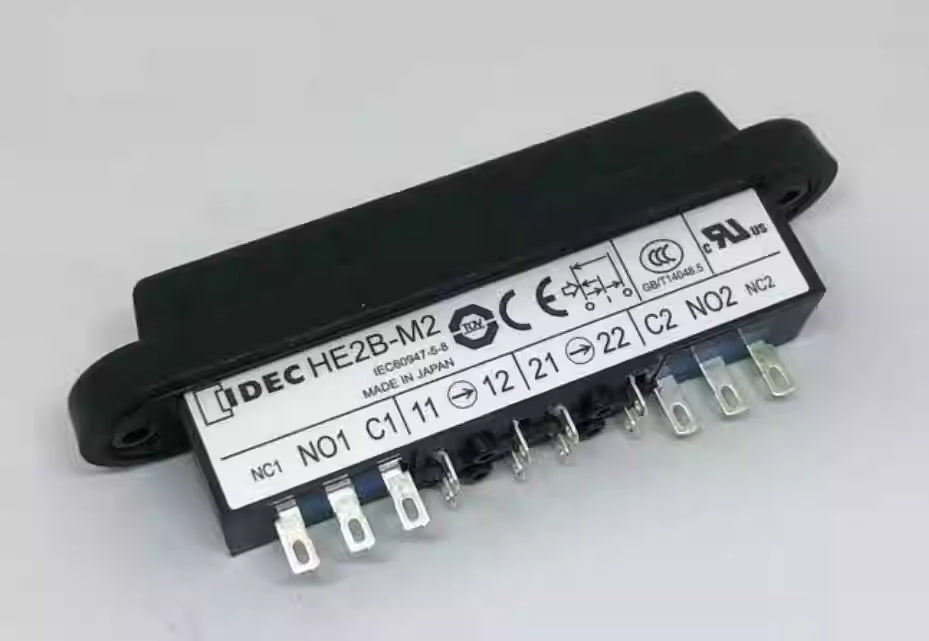 IDEC HE2B-M2 3HAC028357-001 Pendant Enabling Control Switch