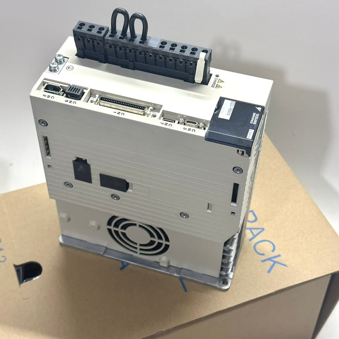 NEW Yaskawa Servo Driver SGDV-550A11A Fast Delivery
